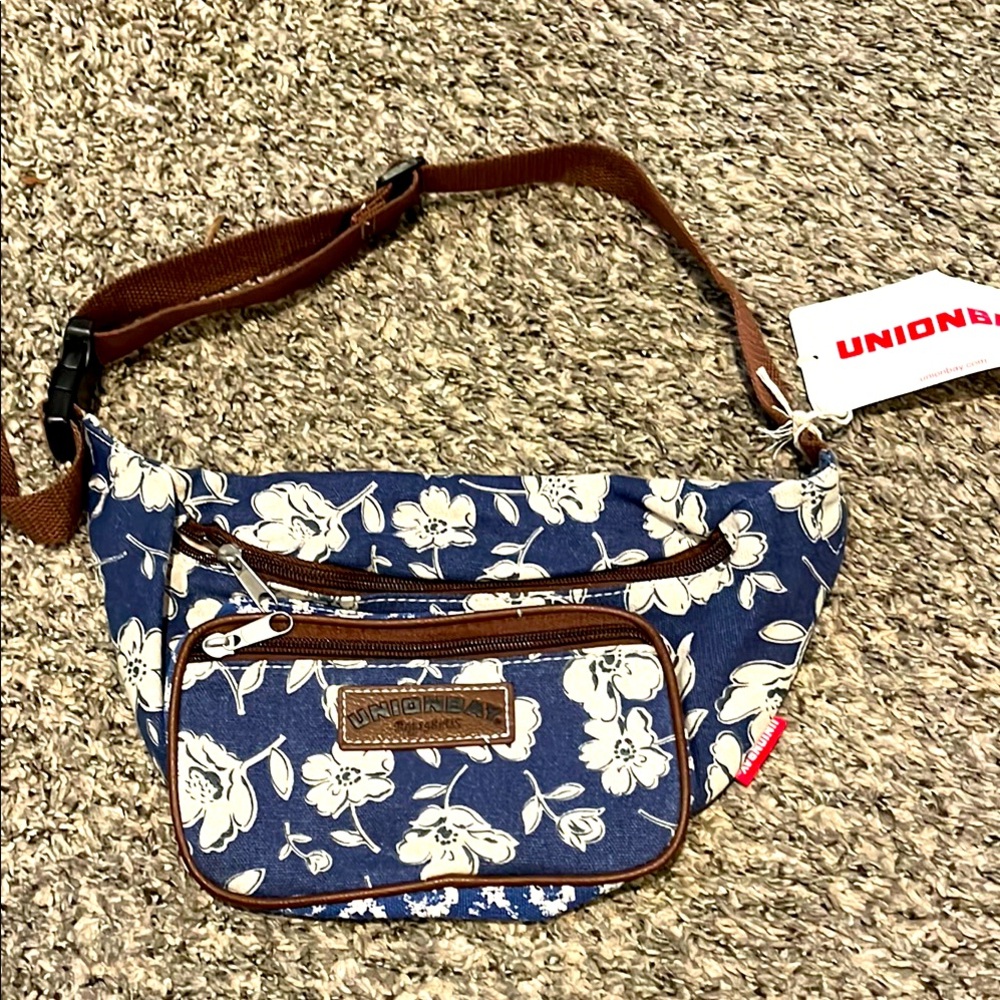 NWT Floral Fanny Pack